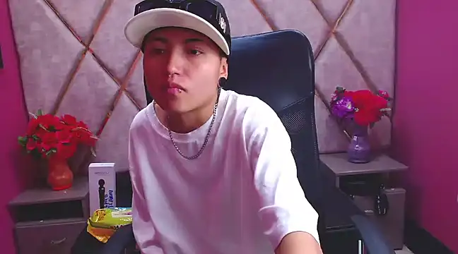 Snapshot of Im_Mathias chatting on 1, 2, 2025 Im Mathias online show from 1, 2, 2025