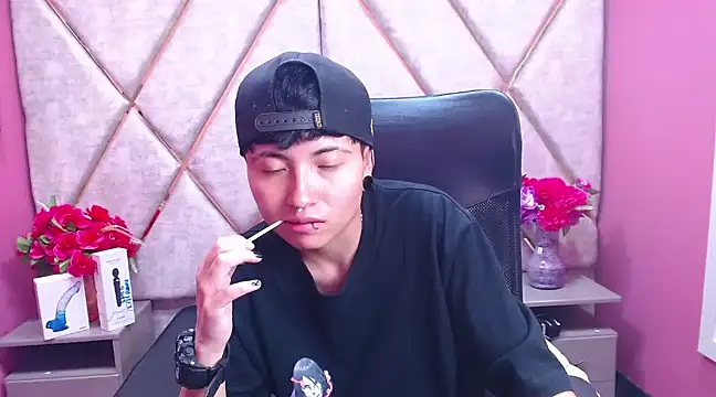 Snapshot of Im_Mathias chatting on 5, 2, 2025 Im Mathias online show from 5, 2, 2025