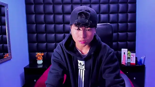 Snapshot of Im_Mathias chatting on 2, 10, 2025 Im Mathias online show from 2, 10, 2025