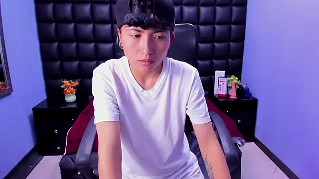 Snapshot of Im_Mathias chatting on 4, 10, 2025 Im Mathias online show from 4, 10, 2025