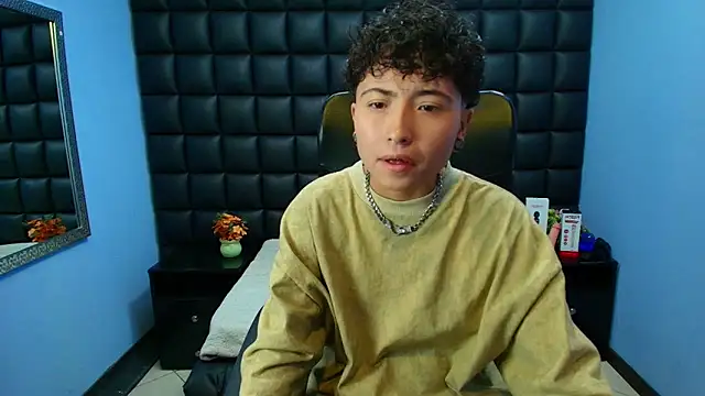 Snapshot of Im_Mathias chatting on 13, 11, 2025 Im Mathias online show from 13, 11, 2025