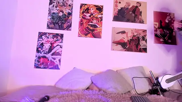 Luna-Chann online show from 4, 11, 2025