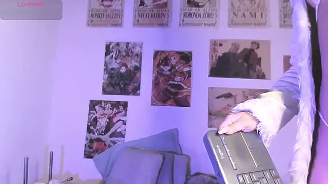 Luna-Chann online show from 5, 4, 2026