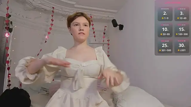 DreamyLuna online show from 12, 1, 2025