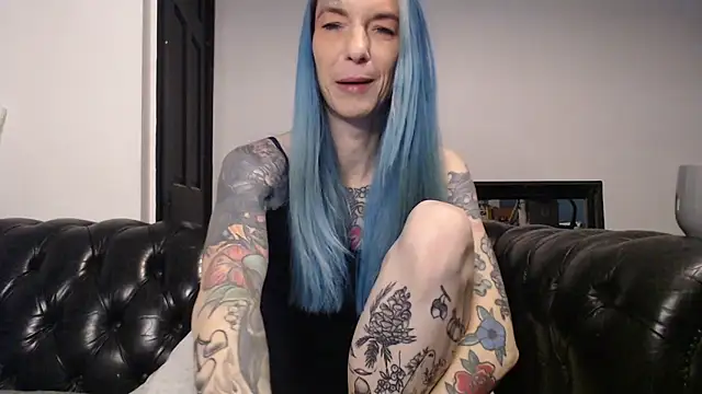 Snapshot of RavenryderUK chatting on 20, 1, 2025 RavenryderUK online show from 20, 1, 2025