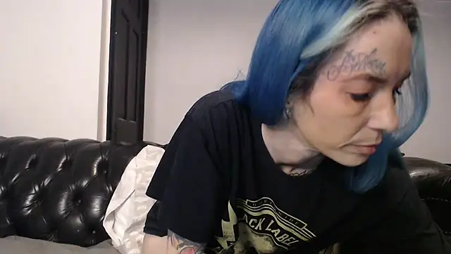 Snapshot of RavenryderUK chatting on 21, 1, 2025 RavenryderUK online show from 21, 1, 2025