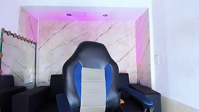 Snapshot of Isabella_stanford2 chatting on 15, 10, 2025 Isabella stanford2 online show from 15, 10, 2025