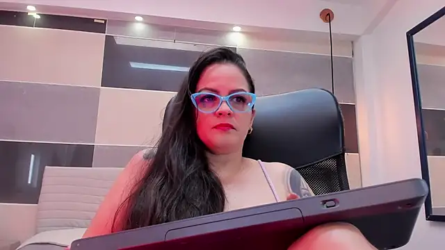 Zara Jackson online show from 27, 6, 2026
