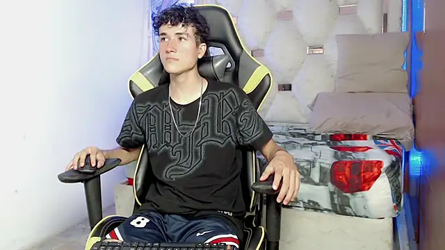 johnny cagee online show from 25, 9, 2025