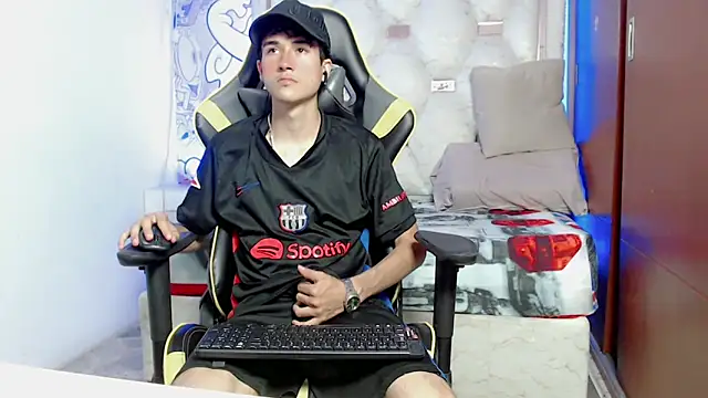 johnny cagee online show from 9, 10, 2025