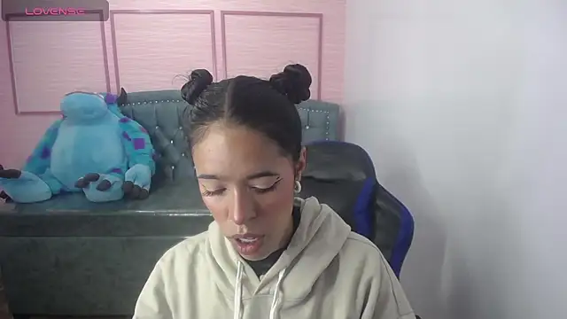 stephania t online show from 1, 3, 2025