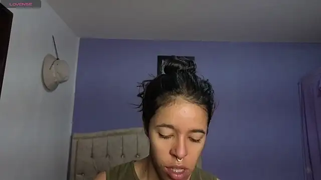 Snapshot of stephania_t chatting on 4, 6, 2026 stephania t online show from 4, 6, 2026