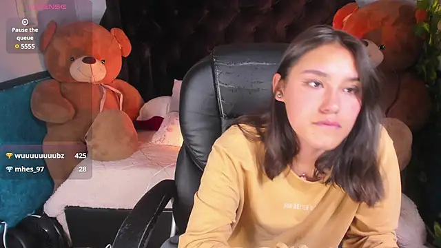  Sophie  miller online show from 10, 3, 2025