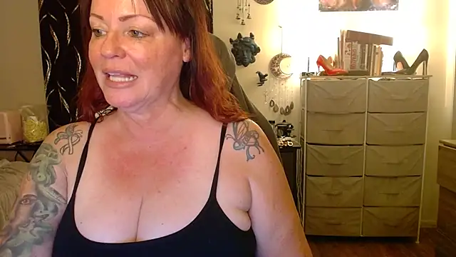 Nikkimastersgirl1091 online show from 19, 4, 2026