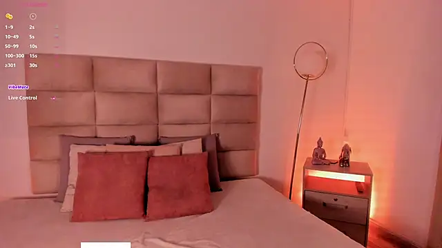 Snapshot of SaraMonroe1 chatting on 21, 9, 2025 SaraMonroe1 online show from 21, 9, 2025