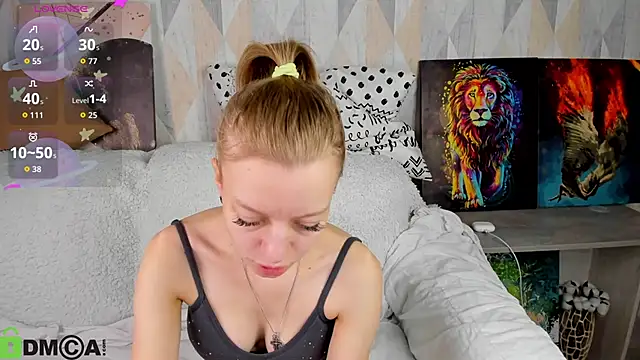 Michelle Blond online show from 5, 10, 2025