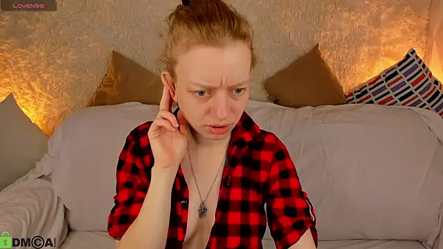 Michelle Blond online show from 6, 4, 2026