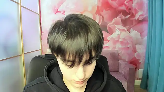 EmiliaYours online show from 10, 12, 2024