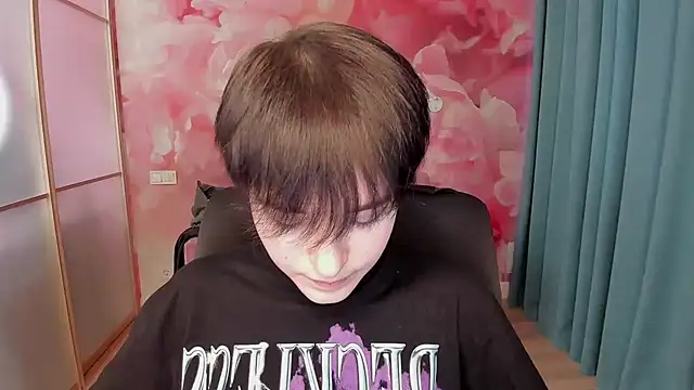 EmiliaYours online show from 22, 12, 2024