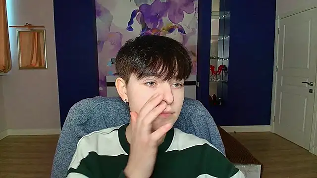 EmiliaYours online show from 30, 12, 2024