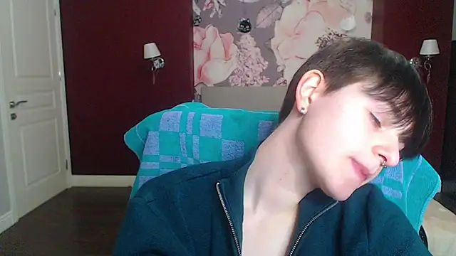 EmiliaYours online show from 18, 1, 2025