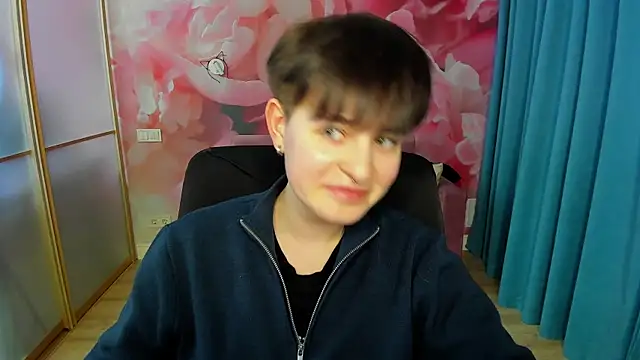 EmiliaYours online show from 21, 2, 2025