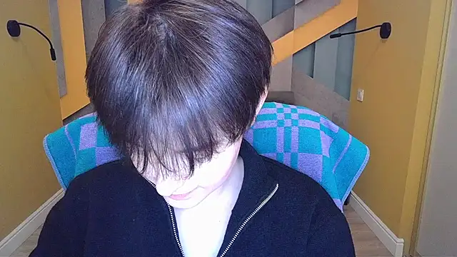 EmiliaYours online show from 22, 3, 2025