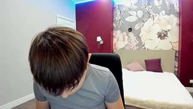 EmiliaYours online show from 24, 10, 2025