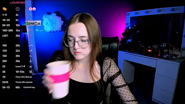 luna berryy online show from 18, 2, 2025