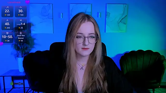 luna berryy online show from 10, 3, 2026