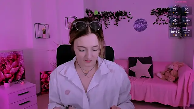 luna berryy online show from 22, 7, 2026
