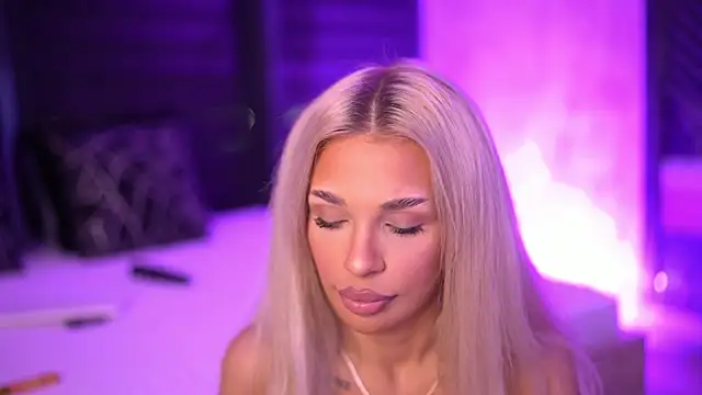 Snapshot of Candy_Ivy chatting on 2, 10, 2025 Candy Ivy online show from 2, 10, 2025