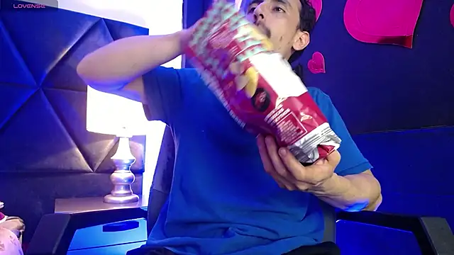 Sr Magnus  online show from 28, 2, 2025