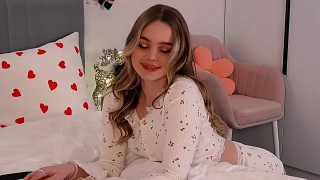 Snapshot of SIlviaBeyt chatting on 6, 1, 2025 SIlviaBeyt online show from 6, 1, 2025