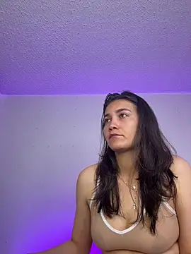 aurora divine online show from 24, 4, 2026