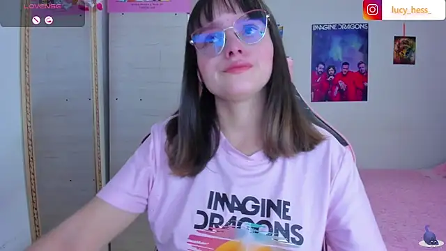 Lucyy-hess online show from 20, 4, 2026