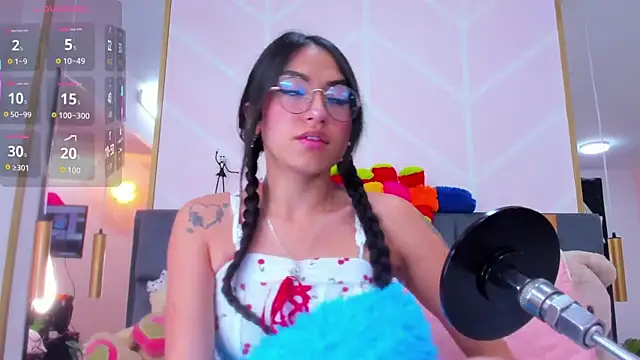 MadyJackson online show from 12, 11, 2025