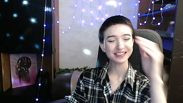Snapshot of MilanaThorn chatting on 13, 12, 2024 MilanaThorn online show from 13, 12, 2024
