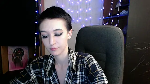 Snapshot of MilanaThorn chatting on 15, 12, 2024 MilanaThorn online show from 15, 12, 2024