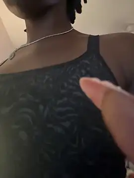 choclatepeaach online show from 17, 4, 2026