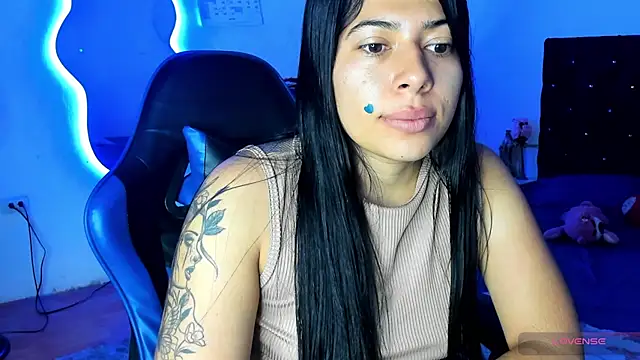 Caro kitty- online show from 17, 12, 2025