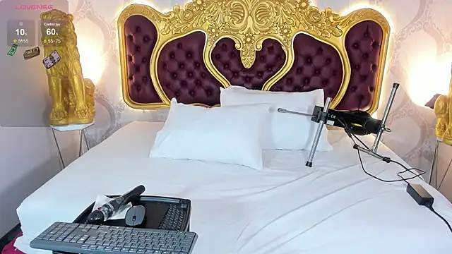 KendralHolson online show from 4, 3, 2026