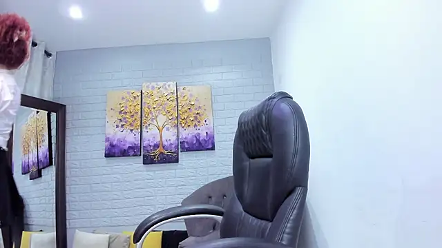 ebbafernandez  online show from 9, 1, 2026