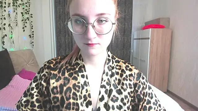 Miss Elsa  online show from 28, 1, 2025