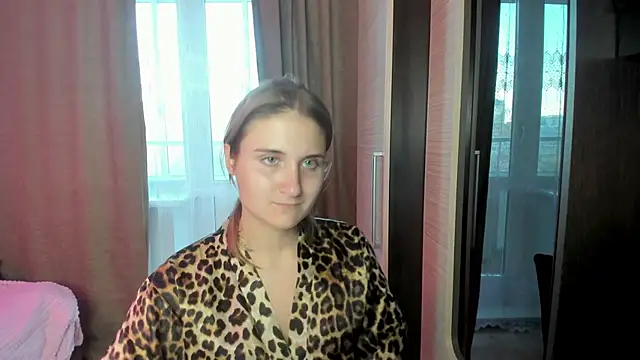 Miss Elsa  online show from 18, 9, 2025