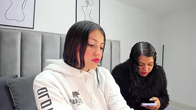 Snapshot of Laiia_Page chatting on 6, 10, 2025 Laiia Page online show from 6, 10, 2025