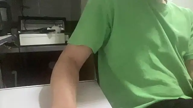 Snapshot of alarasissy chatting on 30, 10, 2025 alarasissy online show from 30, 10, 2025