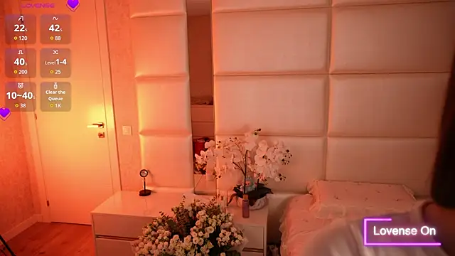 Snapshot of Lilly_Colins chatting on 10, 10, 2025 Lilly Colins online show from 10, 10, 2025