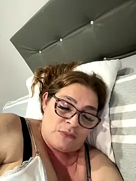 AntonellaAlondra4 online show from 14, 9, 2025