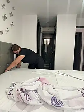 AntonellaAlondra4 online show from 28, 2, 2026